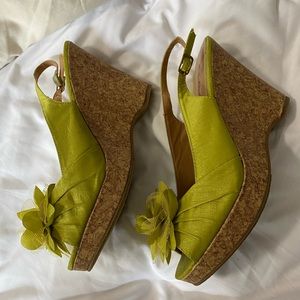 CL by Laundry peep cork wedge green like new Sz 9